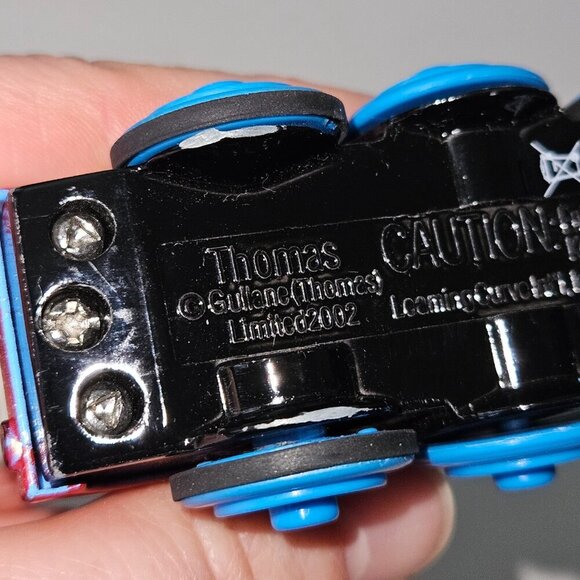 Snow-Covered Thomas Tank Engine Battery Operated Motorized Diecast Train TESTED - Picture 9 of 11